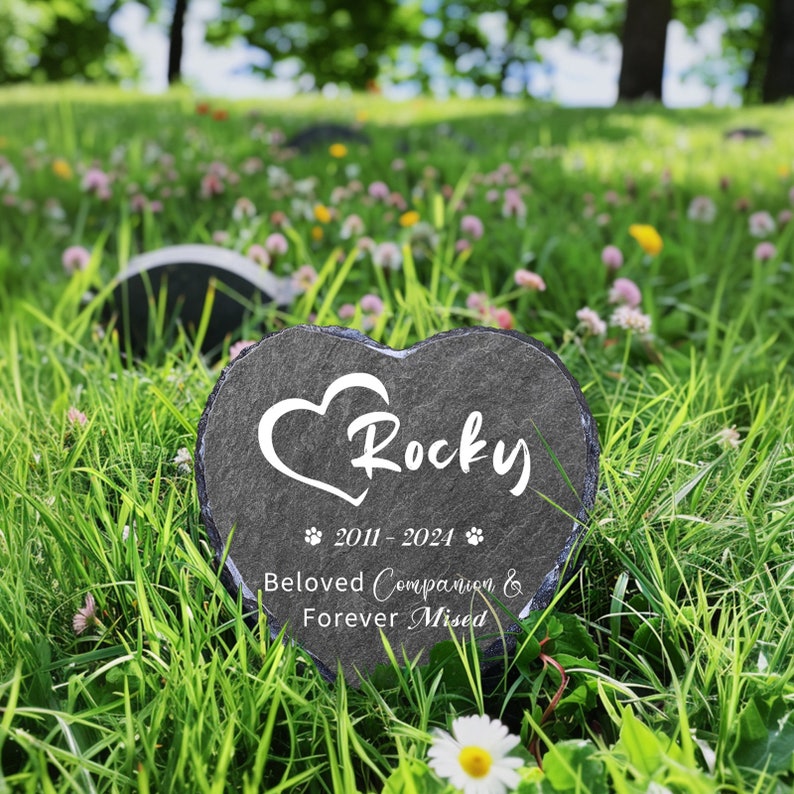 Pet Memorial Stone, Personalized Pet Memorial Gift, Garden Memorial Stone, Pet Grave Marker, Pet Loss Gift, Dog Memorial Stone, Garden Stone