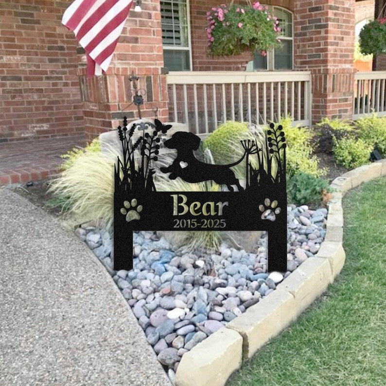 Custom Dachshund Dog Memorial Garden Stake, Personalized Pet Grave Marker, Outdoor Tribute for Sausage Dog Lovers, Metal Garden Decor