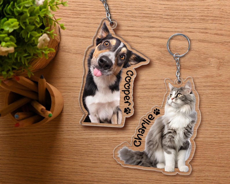 Custom Pet Keychain, Pet Portrait Keychain, Personalized Pet Photo Keychain, Dog Keychain, Cat Memorial Gift, Holiday Gift for Pet Lovers