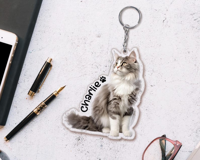 Custom Pet Keychain, Pet Portrait Keychain, Personalized Pet Photo Keychain, Dog Keychain, Cat Memorial Gift, Holiday Gift for Pet Lovers