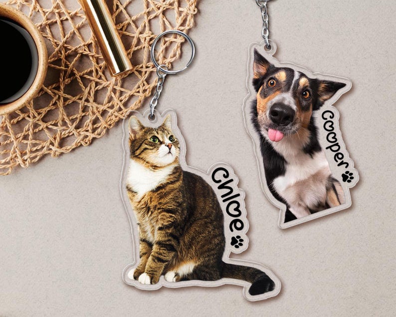 Custom Pet Keychain, Pet Portrait Keychain, Personalized Pet Photo Keychain, Dog Keychain, Cat Memorial Gift, Holiday Gift for Pet Lovers